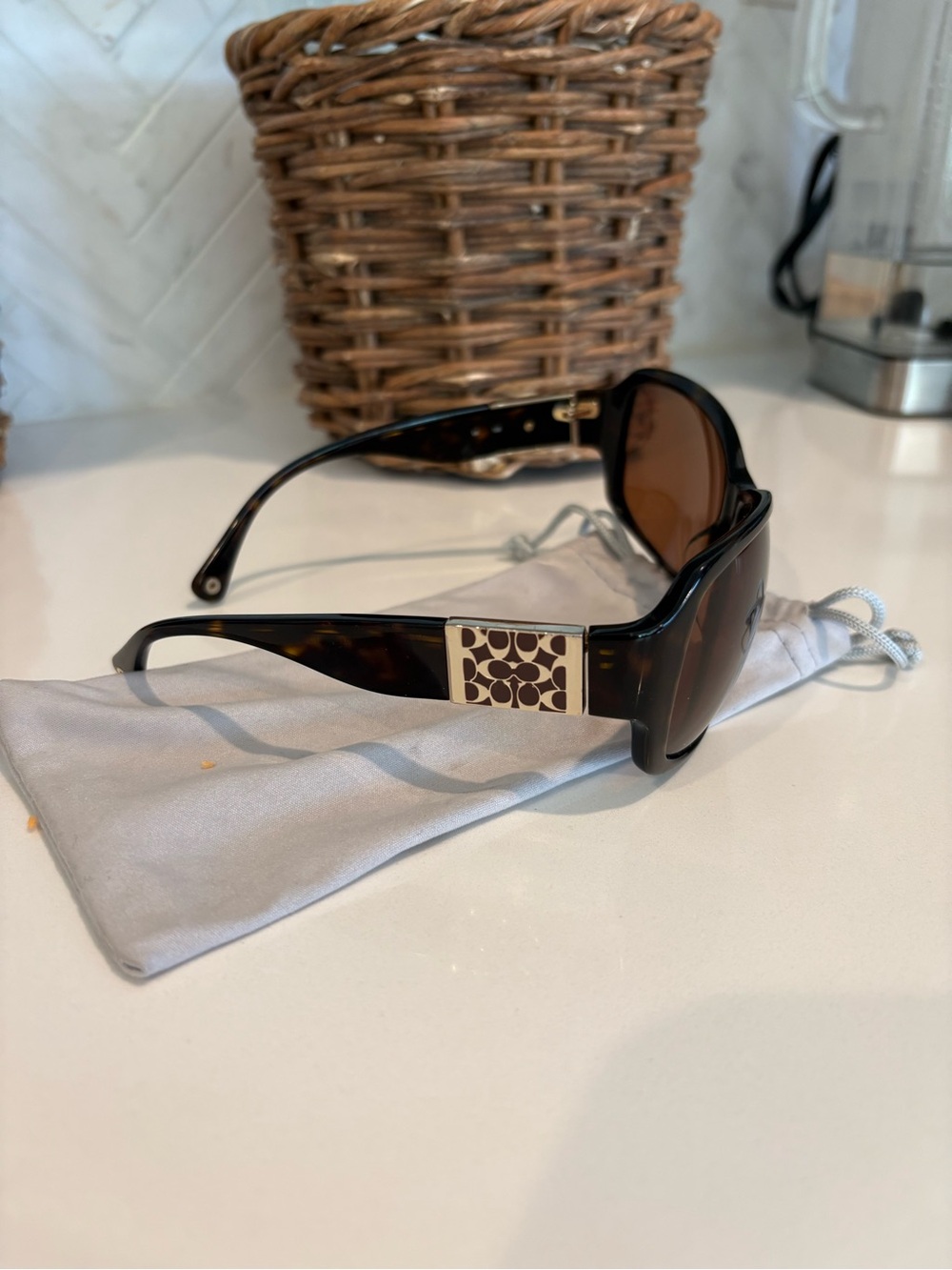 Authentic Coach Tortoiseshell women’s Sunglasses with Brown Lenses